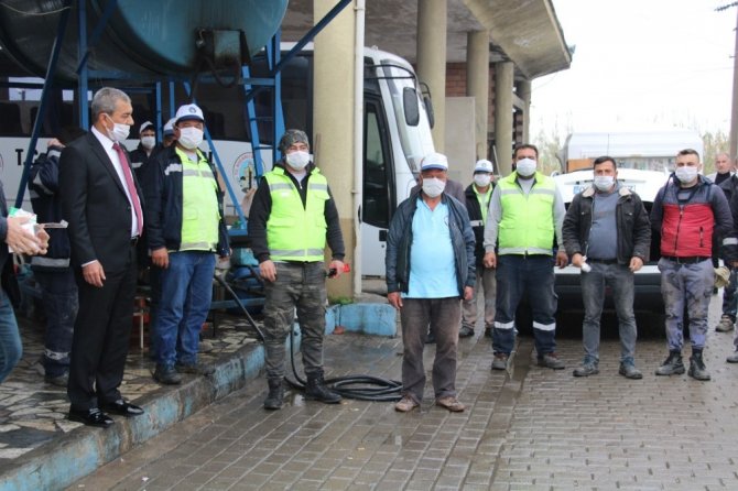 Başkan Kaplan Maaşını Bağışladı