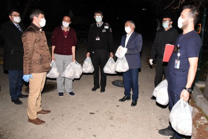 Sağlıkçılara Vitamin Takviyesi