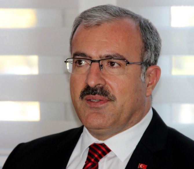 Vali Ömer Toraman: "Korona Virüsle Mücadelede Yalnız Değilsiniz"