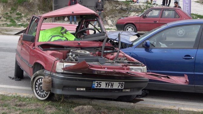 Denizli’de Trafik Kazası: 1 Ölü, 2 Yaralı