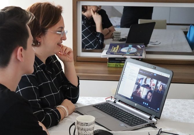 Karantina Günlerinde Sanal Misafirlik Dönemi