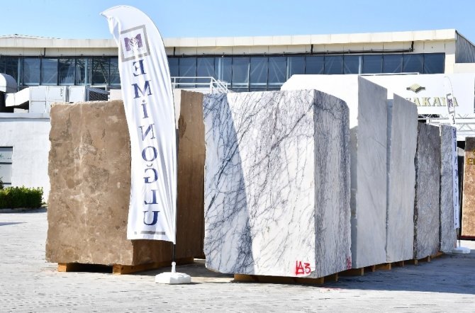 Evde Kalacaklar Taşa Sanat Katacak