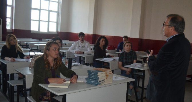 Adü’de Uzaktan Eğitim Sürüyor