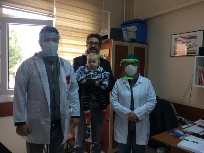 Menderes Belediyesinden Yüz Siperliği Üretimine Destek