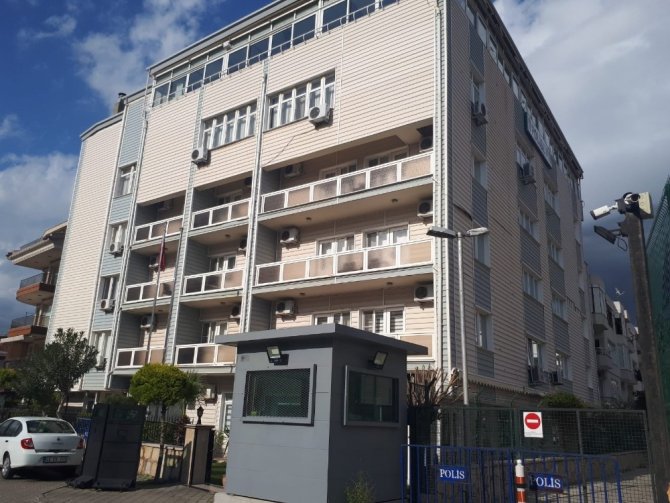 Marmaris Öğretmen Ve Polisevi Sağlıkçılara Kapısını Açtı