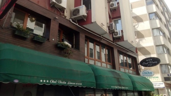 "Biz Varsak Eğlence Bitmez" Diyerek Parti Yapan Gençlere Ceza