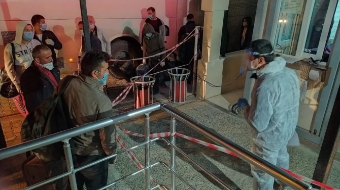 Irak’ta Çalışan 334 İşçi Türkiye’ye Getirildi