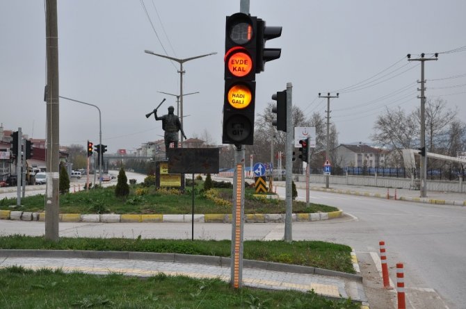 Trafik Işıklarında Uyarı