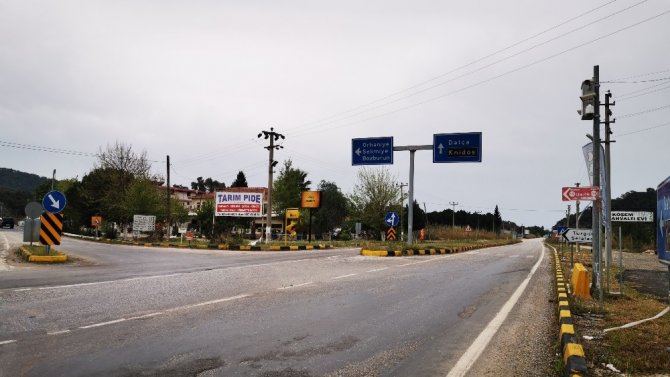 Marmaris’e Şehir Dışından Gelenler Evlerinden Çıkmıyor