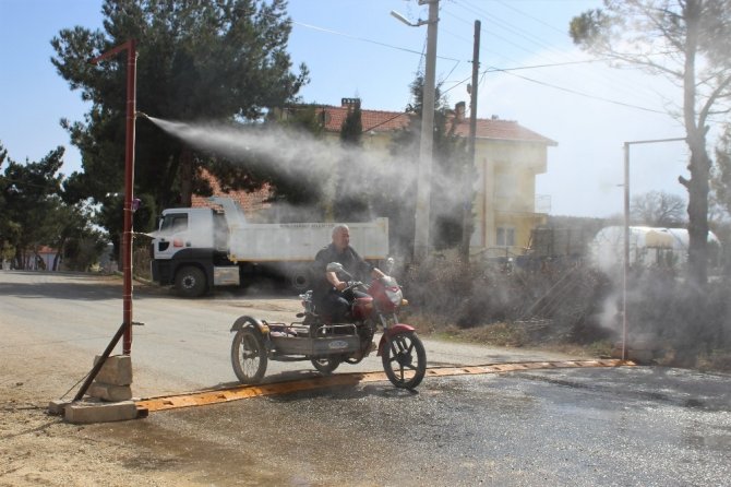 Korona Virüse Karşı Doğal Dezenfektan Üretip Kendi Dezenfekte Sistemlerini Geliştirdiler