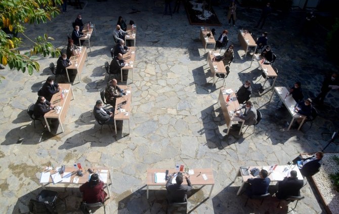 Kuşadası Belediye Meclisi Olağanüstü Toplandı