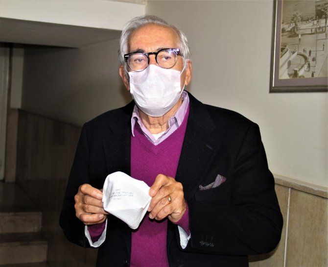 Prof. Dr. Tarakçıoğlu: "Salgınla En İyi Mücadele Eden Ülkeler, Başından İtibaren Maske Taktı"