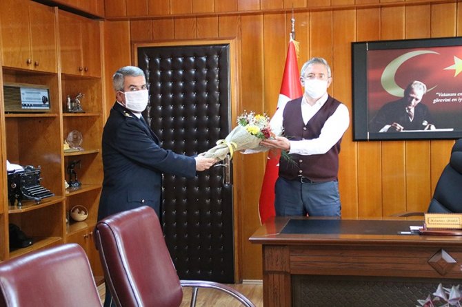 "Polisimiz Gece Gündüz Demeden Fedakarca Çalışıyor"