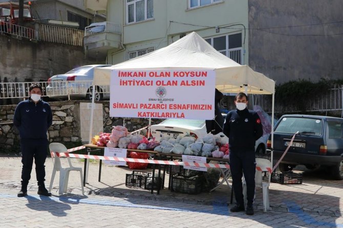 Simav’da ’İhtiyacı Olan Alsın’ Standı