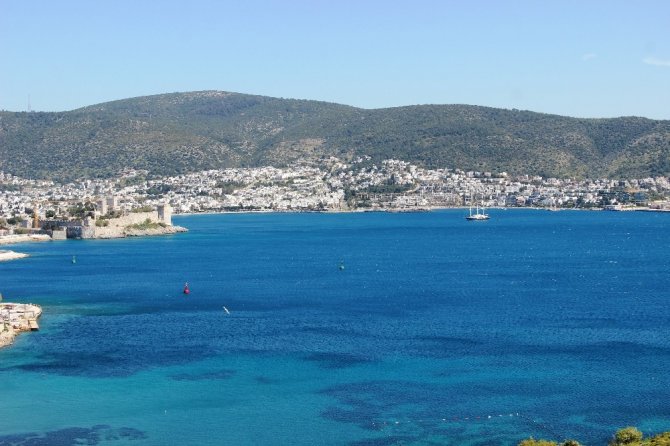 Bodrum Sahilleri Sessizliğini Koruyor
