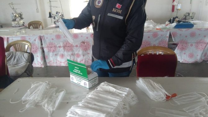 Denizli’de Kom Ekipleri 19 Bin Adet Sahte Maske Ele Geçirdi