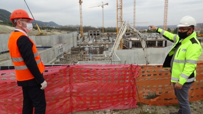 Başkan Sebahattin Ceyhun: "Hastane İnşaatımız Hızla İlerliyor"