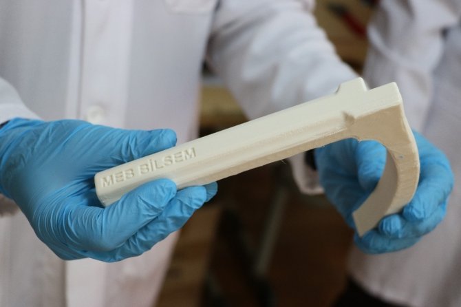 Sağlıkçılar İçin İthal Edilen Cihaz Manisa’da Üretilmeye Başlandı