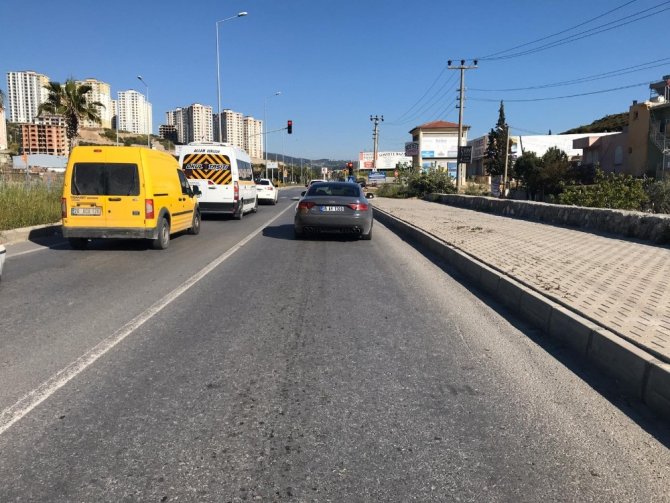 Arabayı Kaçırdı, Drift Attı, Kovalamaca Sonucu Yakalandı