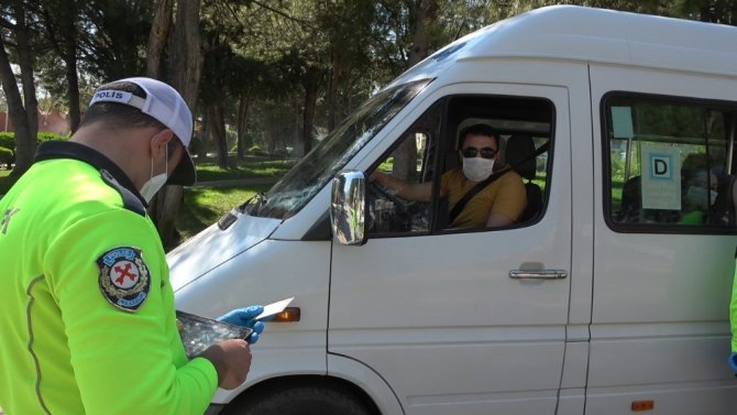 Denizli’de Sosyal Kullanım Alanı Fazla Olan Yerlerde ’Korona’ Denetimi
