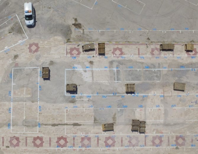 Efeler Pazarlarında Sosyal Mesafe Düzenlemesi