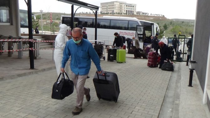 Sudan’dan Getirilen 180 Türk Vatandaşı Kütahya’da Yurtlara Yerleştirildi