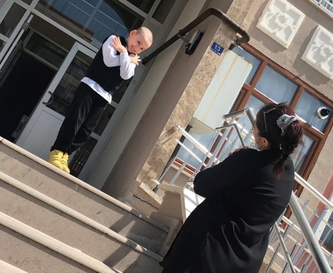 Fedakar Öğretmenden Öğrencilerine 23 Nisan Sürprizi