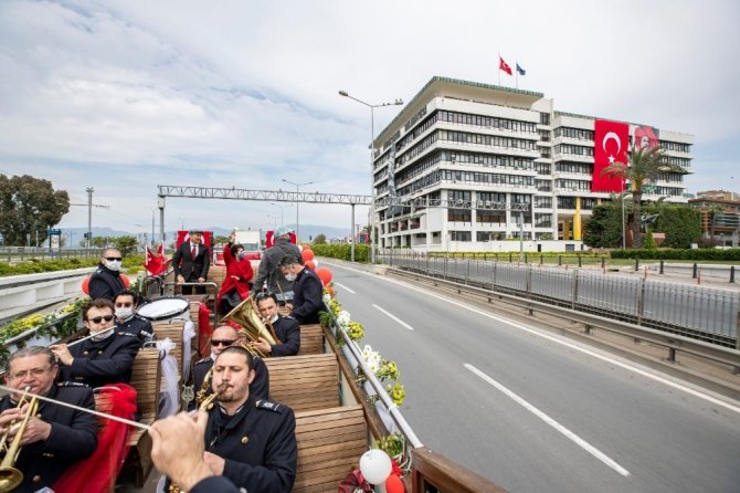 İzmir 23 Nisan’da Tek Yürek Oldu