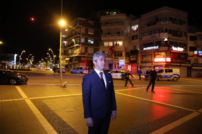 Başkan Oktay, Atatürk Anıtı Önünde İstiklal Marşı’nı Tek Başına Okudu