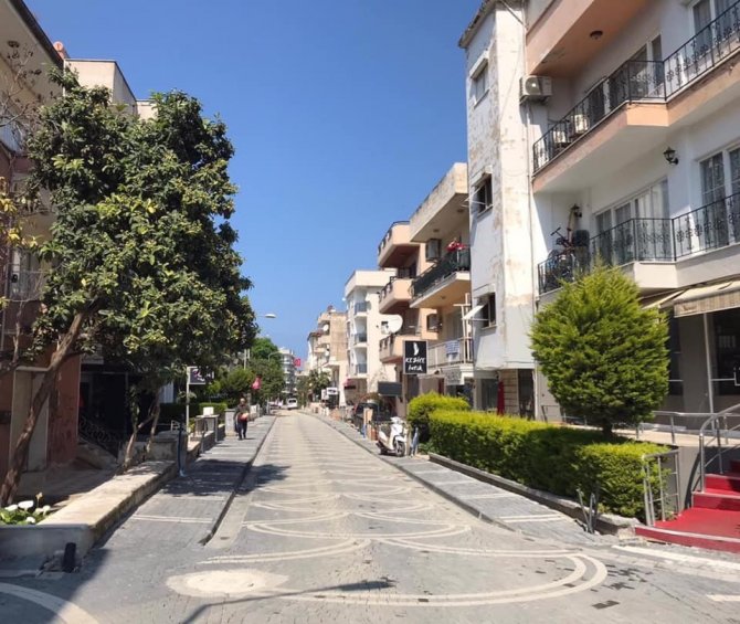 Kuşadası’nda Üst Yapı Çalışmaları Devam Ediyor