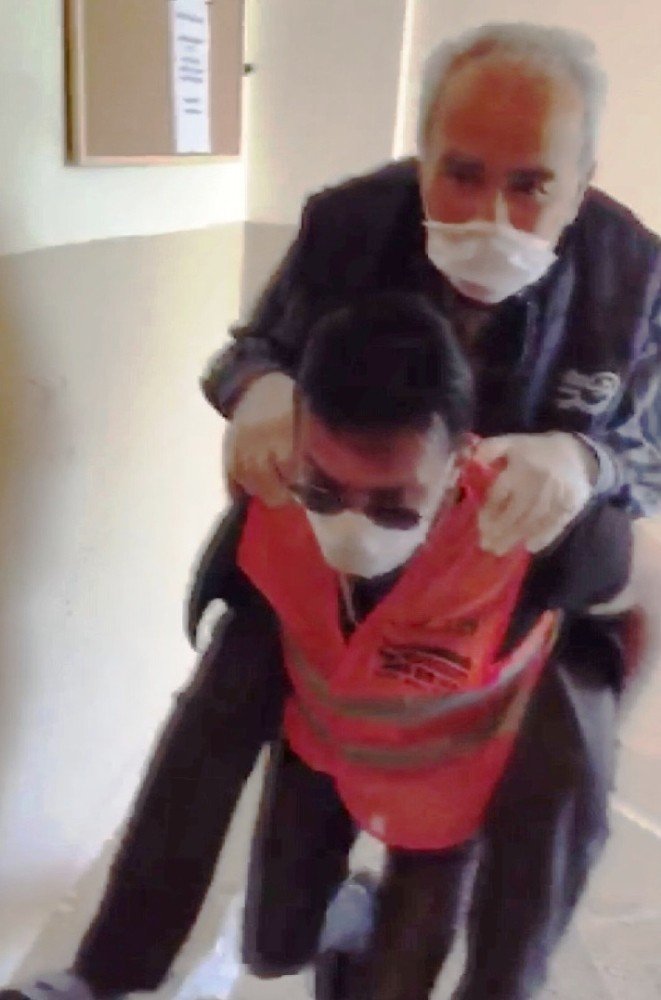 Muharrem Amcanın Yardımına Vefa Ekibi Koştu