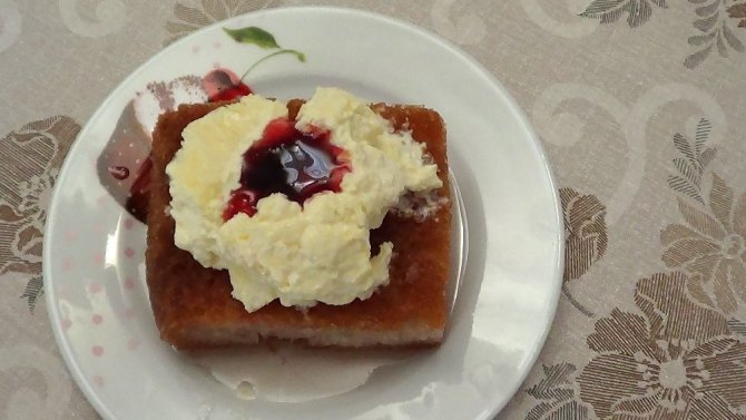 Sandıklı’da Ramazan’ın Vazgeçilmez Tatlısı ’Vişneli Ekmek Kadayıfı’