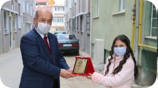 Kütahya’da Başarılı Öğrenciler Ödüllendirildi