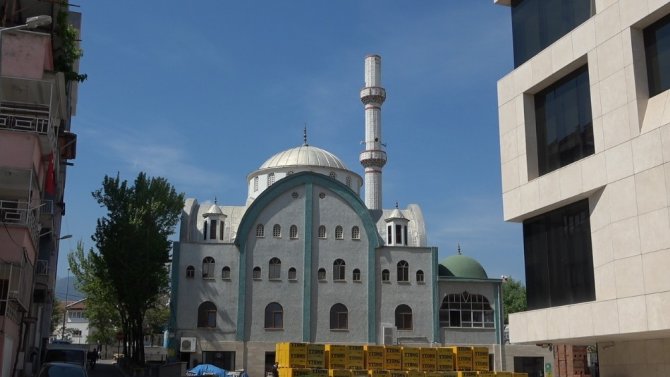 Lodosta Uçunca, Minare Külahsız Kaldı