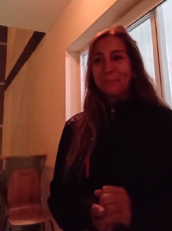 Gözyaşları İçinde Yardım İsteyen Türk Vatandaşı Bu Sefer Sevinçten Ağladı