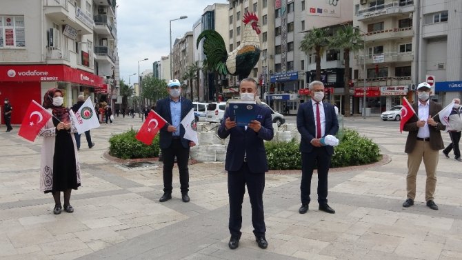 Sosyal Mesafe Kuralına Uyup 1 Mayıs’ı Kutladılar