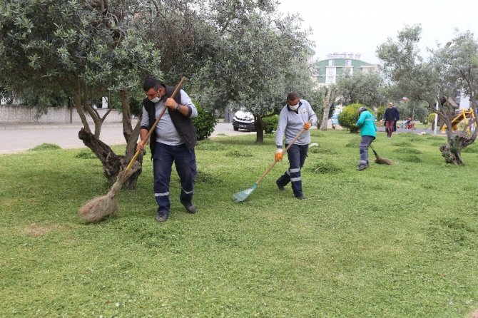 Efeler Belediyesi Bahar Temizliğine Devam Ediyor
