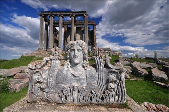 Aizanoi Antik Kenti Ziyaret Yasağı Uzatıldı