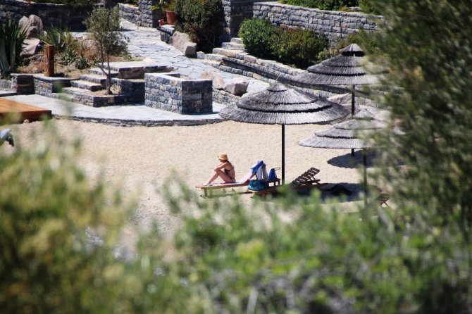 Denize Girenler Polisi Görünce Apar Topar Kaçtılar