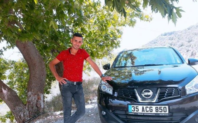 İzmir’de Kamyon İle Çarpışan Motosiklet Sürücüsü Hayatını Kaybetti