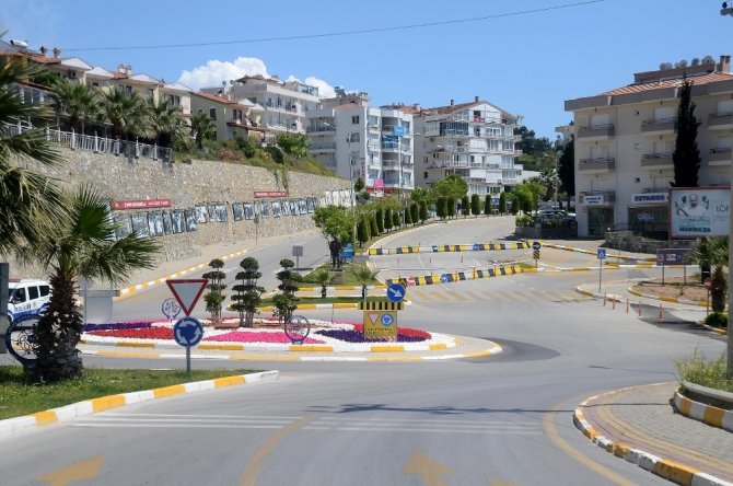 Kuşadası’nda Tek Yön Uygulamasında 3. Etaba Geçildi