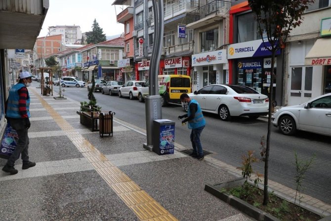 Maske Ve Eldivene Özel Atık Kutusu