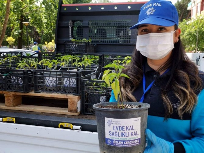 Başkan Çerçioğlu’ndan Yaşlılara Jest