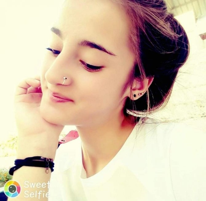 Otomobiller Kafa Kafa Çarpıştı; 2 Ölü