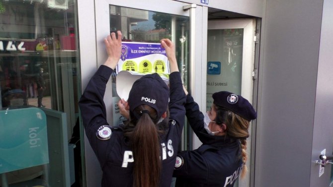 Nazilli Polisi Sosyal Mesafeye Dikkat Çekti