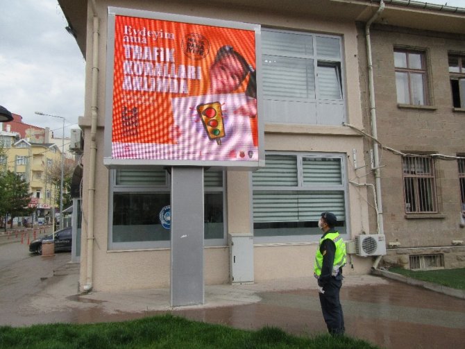 Esnaf Ve Jandarma İşbirliğinde “Trafik Haftası” Etkinliği