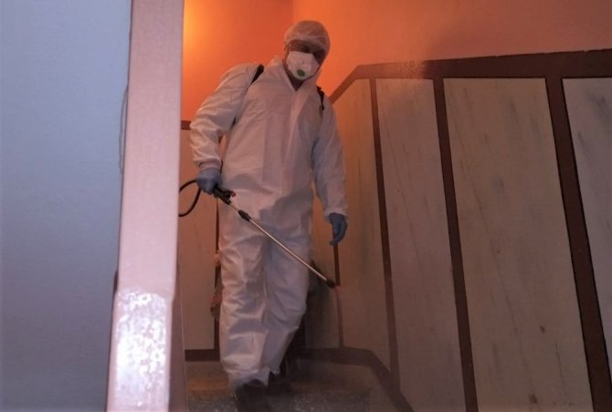 Turgutlu’da Karantinadaki Binalar Dezenfekte Ediliyor