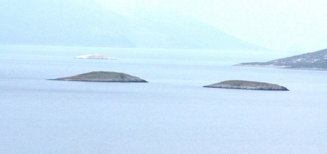 Yunanistan Kardak Kayalıklarının Peşini Bıraktı