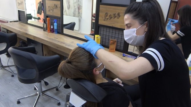 Denizli’de Berber Ve Kuaförler Yaklaşık 2 Ay Sonra Faaliyete Başladı