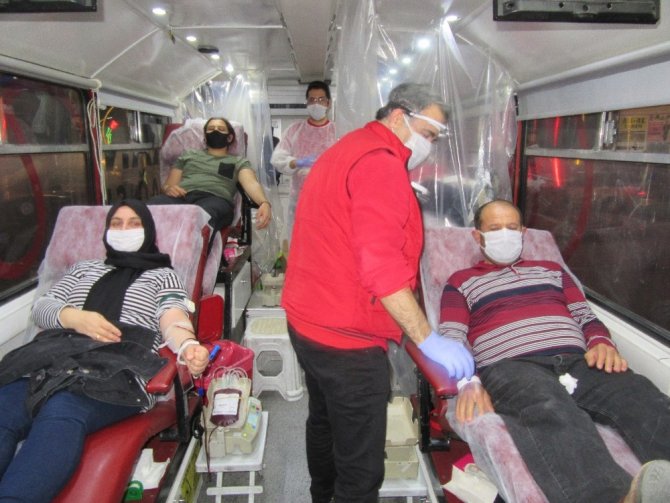 İftarını Açan Kan Vermeye Koştu